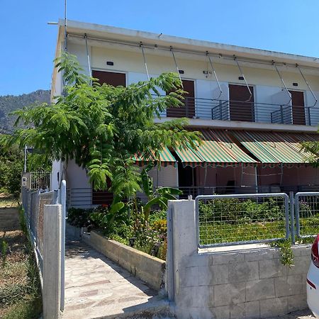 Rania'S House Méthana Exterior foto